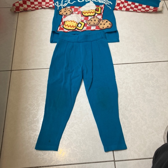 Adorable girls, pants and long sleeve shirt. - Picture 3 of 7